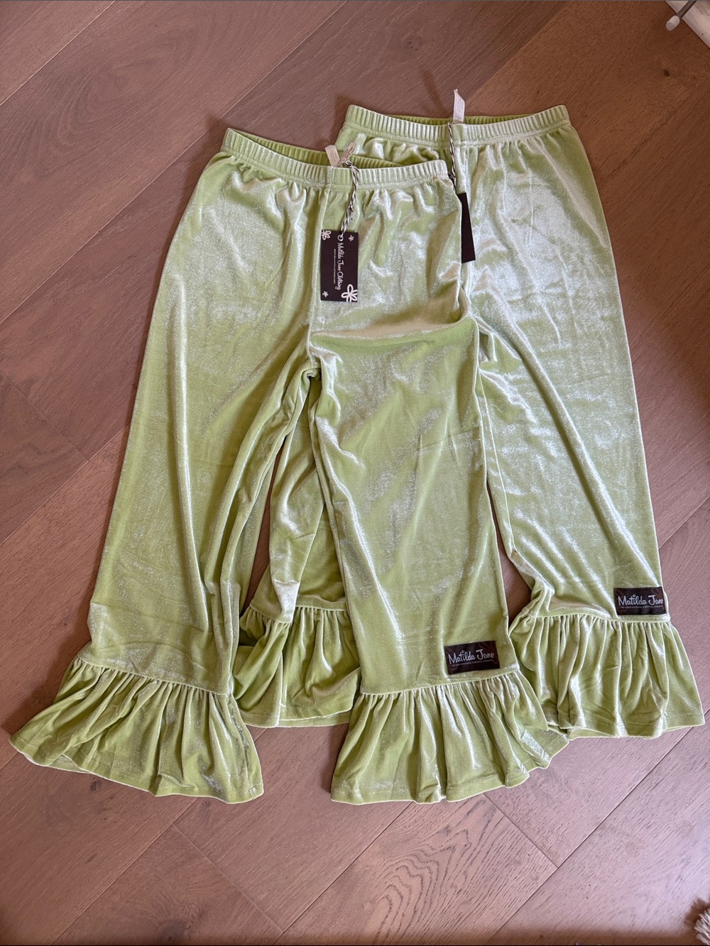 Matilda Jane Light green Velvet Ruffle Pants- Size 8- NWT